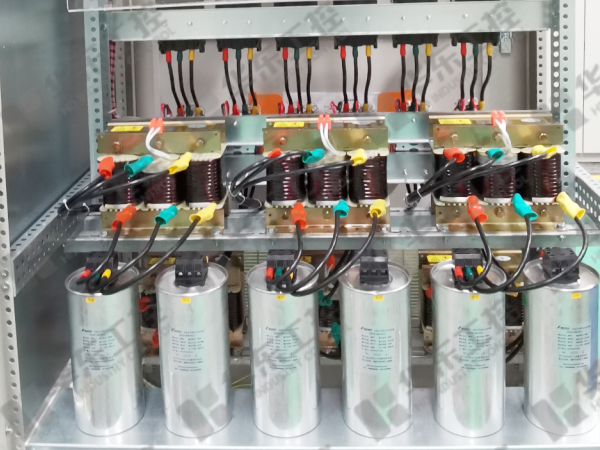 電容補(bǔ)償柜細(xì)節(jié)